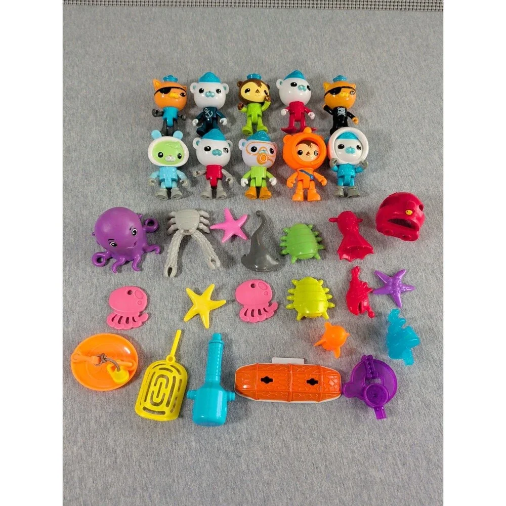 Octonauts Lot Of  30 Pieces, 10 Figures, 12 Sea Creatures, And 8 Accessories EUC
